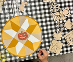 Round Barn Quilt w. 13 Interchangeable inserts